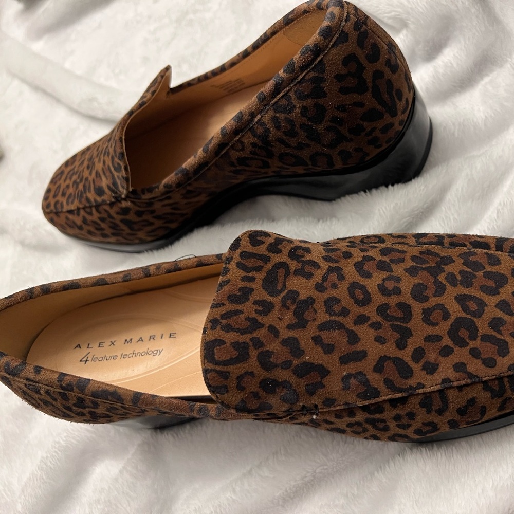 Leopard print faux sued loafers